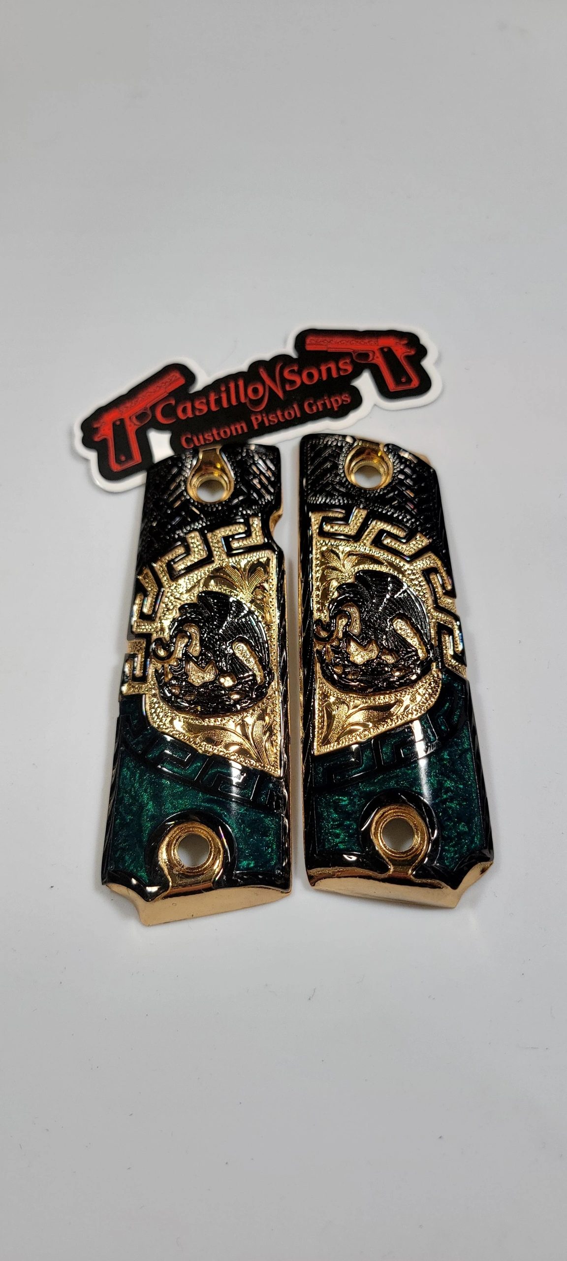 Mexican Eagle 1911 Grips — Alternate Design