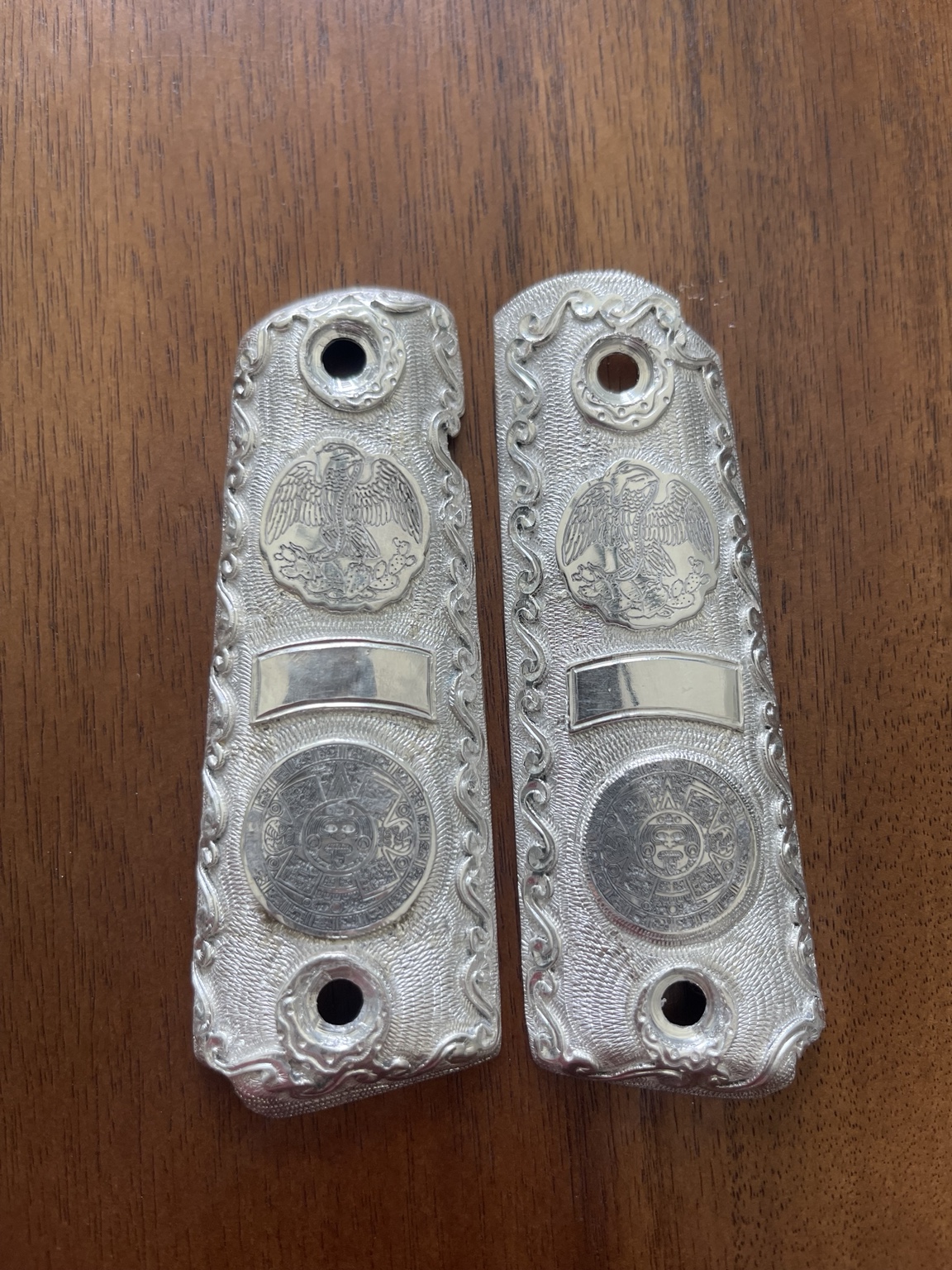 Handmade Pure Silver Mexican Eagle & Aztec Calendar 1911 Grips · PM-002 — angle 1